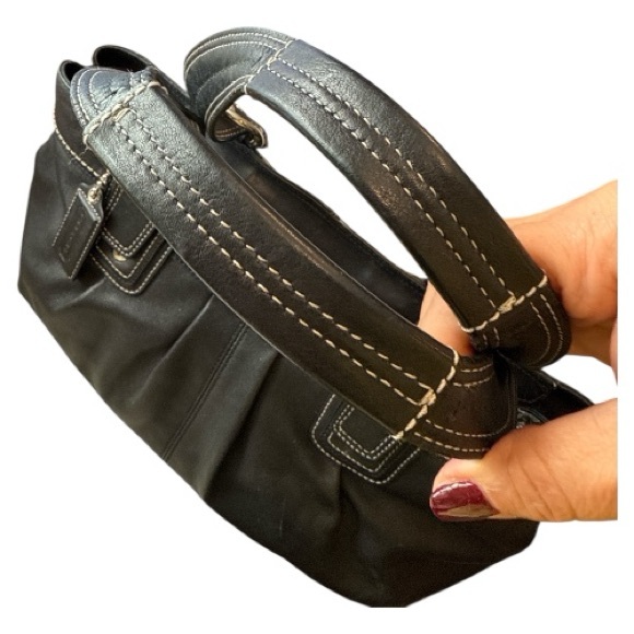 VINTAGE COACH SOHO F137732 BLACK LEATHER PLEATED TOTE SHOULDER BAG PURSE - Picture 7 of 10